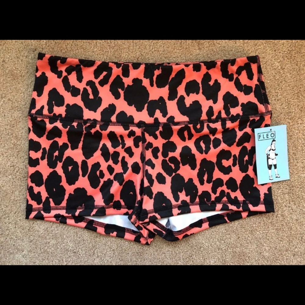 Fleo Coral Leopard HRO